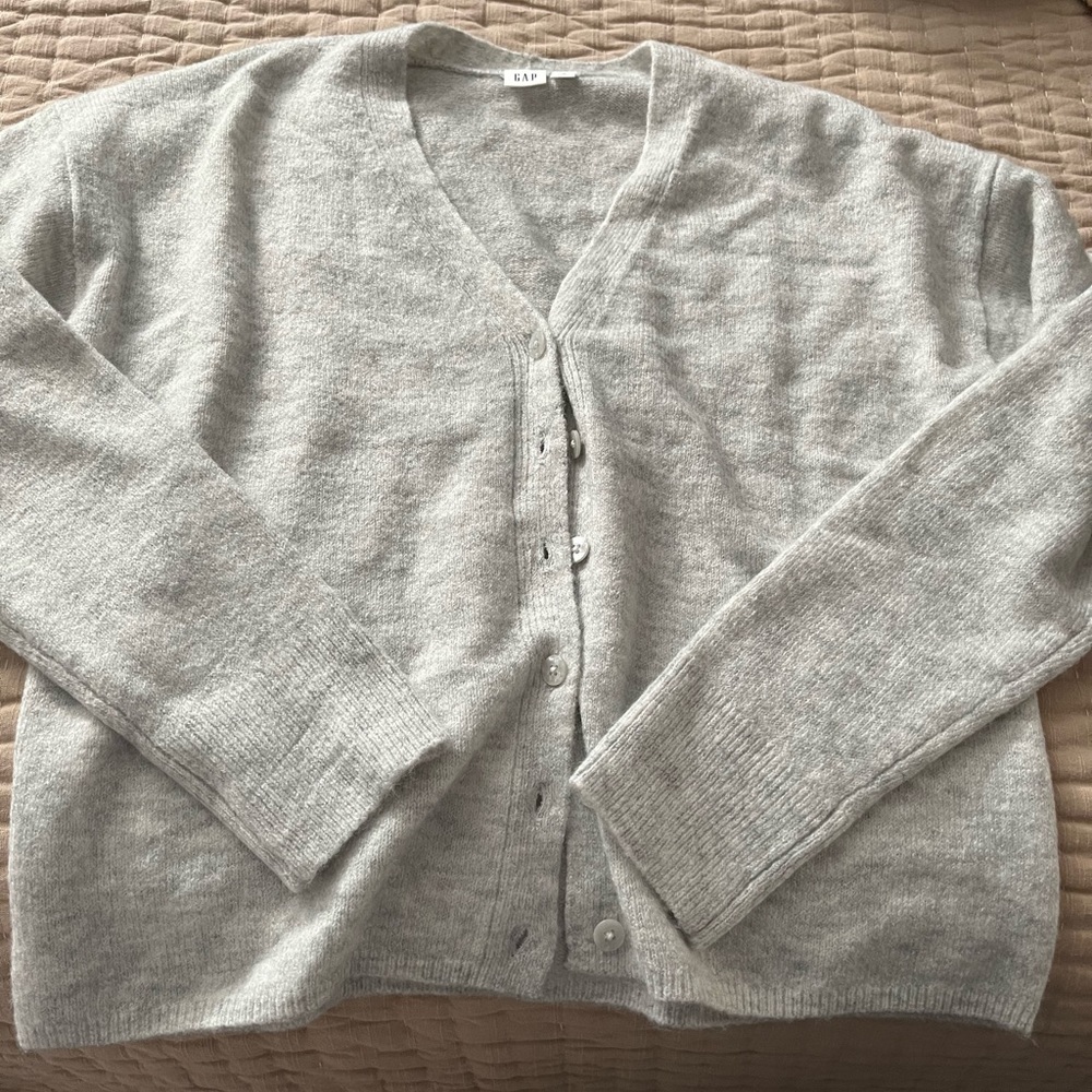 NWOT Gap cardigan S